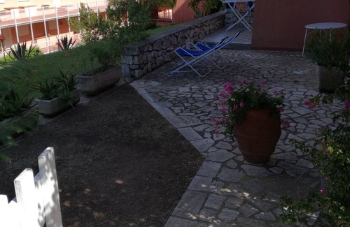 Capo D'arco House | Apartment with small garden in Capo d'Arco Elba Island