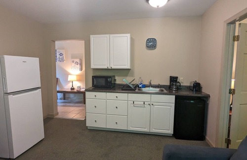 Saugerties South Apartment | Apartment with spa access Steps from Diamond Mills Resort/Village