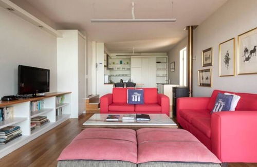 Redhill Apartment | Apartment with stunning sea views
