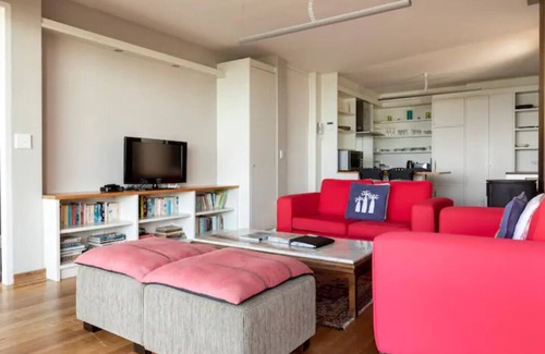 Redhill Apartment | Apartment with stunning sea views