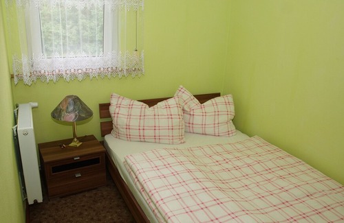 Plaue Apartment | Apartment with sun terrace, 3 bedrooms, 4 + 2persons, 30 m² living room, motorboat