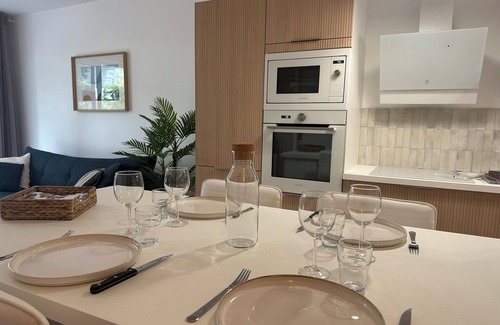 La Rochelle Apartment | Apartment with terrace + private parking