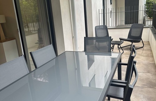 La Rochelle Apartment | Apartment with terrace + private parking