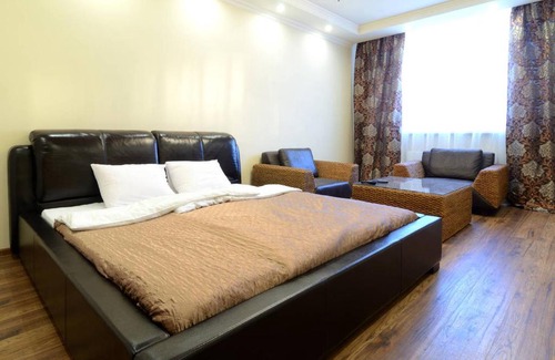 Darnyckyj Apartment | Apartment with two Bedroom on Bazhana 8b