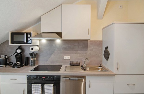 Bad Karlshafen Apartment | Apartment 'Wohnung 2' with Shared Terrace, Shared Garden and Wi-Fi