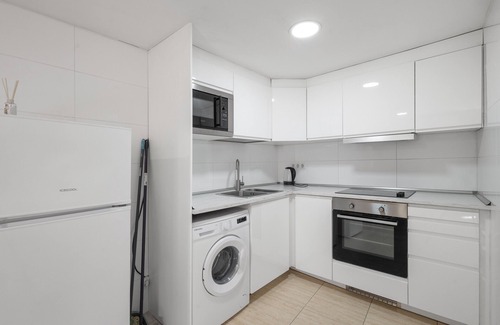 Centre Historic de Manresa Apartment | Apartment 'Wonderful Loft Centre' with Balcony, Wi-Fi and Air Conditioning