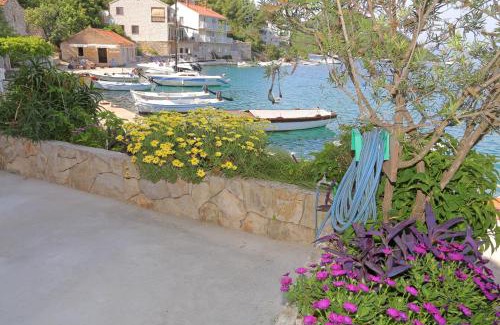 Prozurska Luka Apartment | Apartment Zdenka