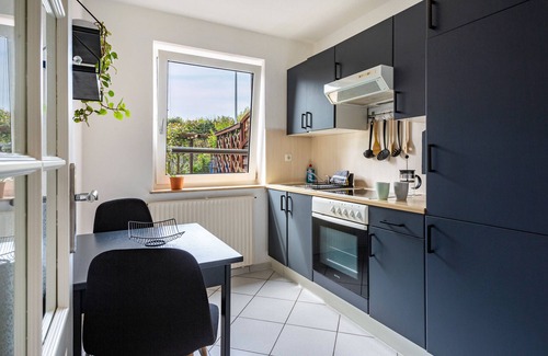 Huckelriede Apartment | Apartment 'Zentrumsnahe 2 Zimmerwohnung ' with Private Terrace, Private Garden and Wi-Fi