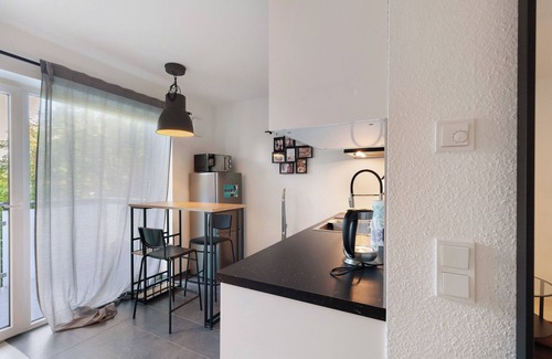 Morsch Apartment | Apartment 'Zola' with Balcony and Wi-Fi