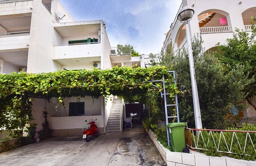 Bidol Apartment | Apartments and Room Nevenka (37001-A1) - Makarska