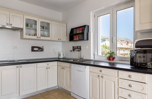 Podstrana Apartment | Apartments and rooms Mladenka, (15735), Podstrana, Croatia