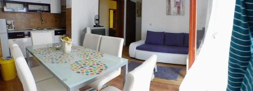 Arbanija Apartment | Apartments by the sea Arbanija, Ciovo - 16117
