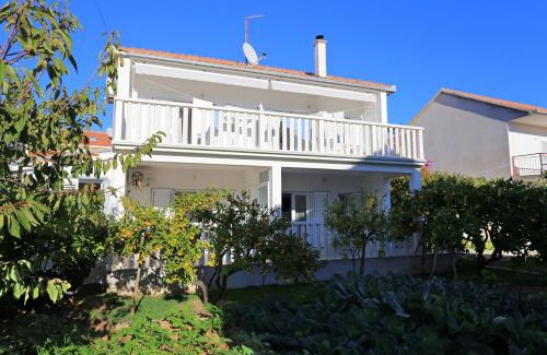 Poljica Apartment | Apartments by the sea Poljica, Trogir - 5199