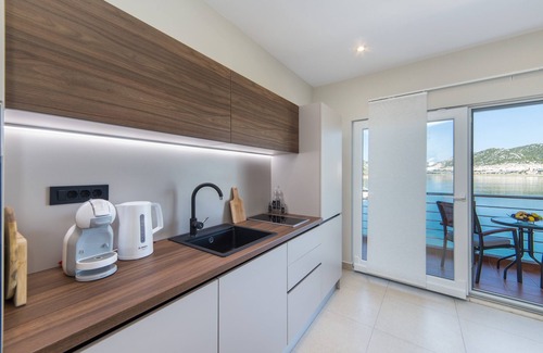 Ploce Apartment | Apartments Ema-Comfort Two Bedroom Apartment with Sea View