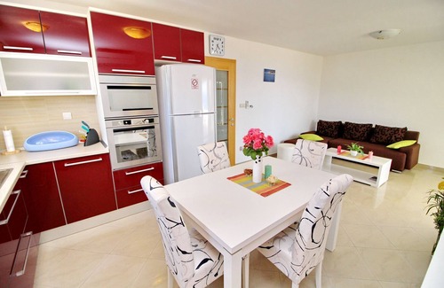 Drace Apartment | Apartments Gusti - Two-Bedroom Apartment with Balcony and Sea View