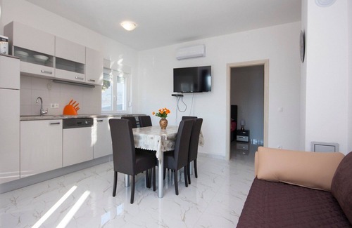 Podglavica Apartment | Apartments Happy Holiday
