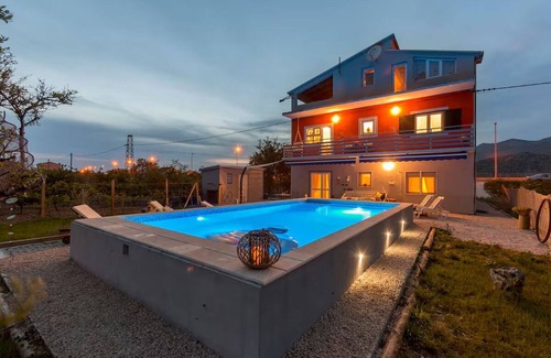 Opuzen Apartment | Apartments Holiday home Book (115491-A2) - Opuzen