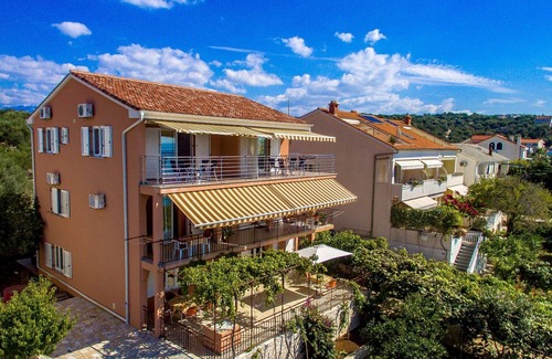 Lun Apartment | Apartments Ivan, (12322), Lun, Croatia