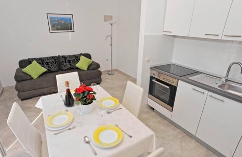 Sutivan Apartment | Apartments Lenka