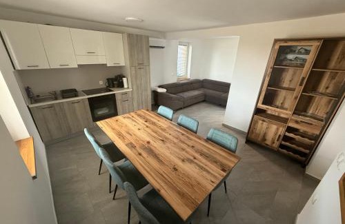 Ormoz Apartment | Apartments LESKOVAR