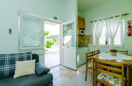 Srebreno Apartment | Apartments Mali Paradiso - One Bedroom Apartment with Terrace and Pool View(A3)