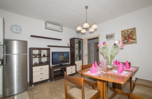 Vrpolje Apartment | Apartments Marieta