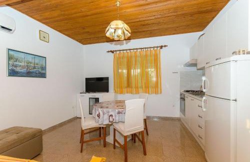 Vrpolje Apartment | Apartments Marinko