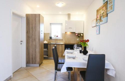 Spodnje Skofije Apartment | Apartments Mirela