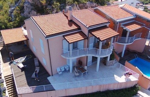 Lukovo Apartment | Apartments of 100sqm, with pool, unobstructed sea view, about 250m to the sea