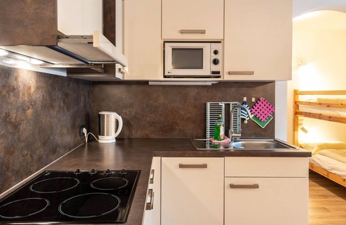 Rasun di Sopra House | Apartments Residence Montana Typ A with Mountain View, Wi-Fi & Balcony
