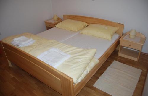 Sentjanz pri Dravogradu Apartment | Apartments Organic tourist farm Jeglijenk