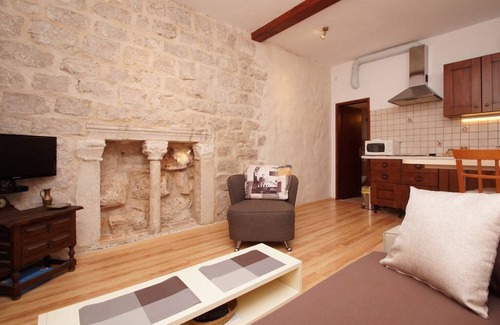 Cove Tri Zala (Zrnovo) Apartment | Apartments Sunny Town
