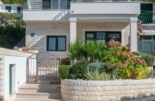 Drasnice Apartment | Apartments Talija