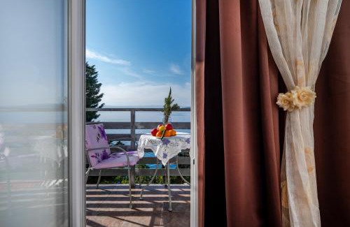 Bratus Apartment | Apartments Tolic