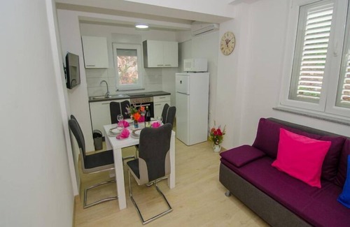 Orebic Apartment | Apartments Vesela - Premium One Bedroom Apartment with Terrace and Partial Sea View