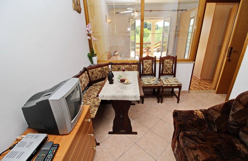 Lumbarda House | Apartments Veselka