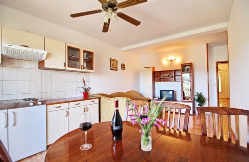 Lumbarda House | Apartments Veselka