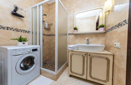 Obolon' Apartment | Apartments with crazy panoramic view of the Dniepr