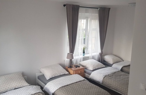 Zabrze House | APATRAMENTY MIŁA Oferujemy pokoje z łazienką , prysznicem i z aneksem kuchennym