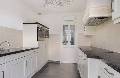Apeldoorn Zuid House | Apeldoorn - spacious family home with 5 bedrooms