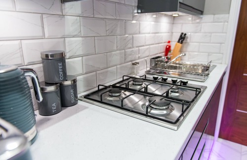 Huddersfield Apartment | Aphrodite Suites Imperial Suite Hot Tub Apartment