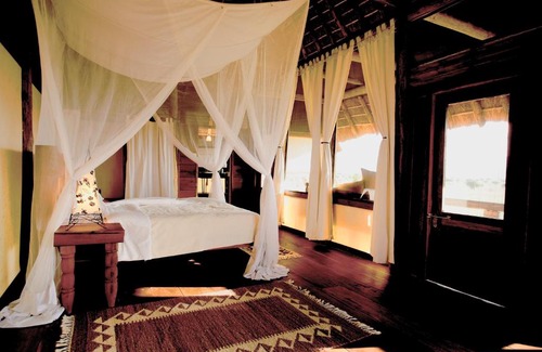 Kaabong Cabin | Apoka Safari Lodge