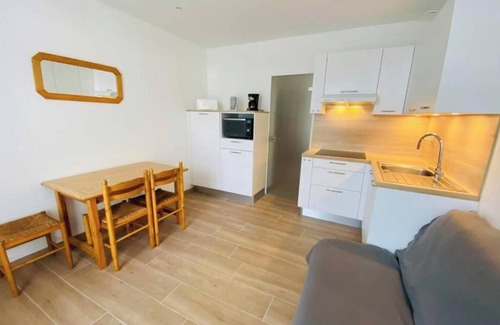 Saint-Palais-sur-Mer Apartment | Appât T2 en Rdc à 50 Mètres de la Plage