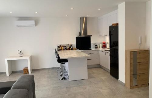 Lucciana Apartment | APP Neuf à 3 min de la mer - Terrasse & Parking