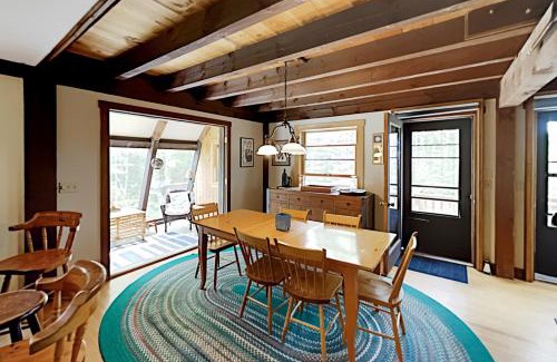 Bayville House | Appalachee Pond Waterfront Cottage