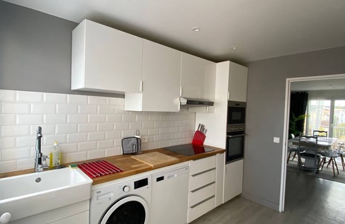 Poissy Apartment | Apparemment Centre-ville /Gare /PSA