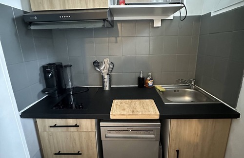Aiguerelles Apartment | Apparemment Cosy - T2 Avec Places de Parking Gratuites au Tour du Logement