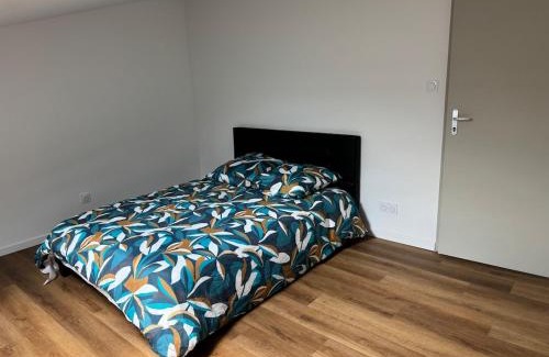 Labastide-d'Anjou Apartment | Apparently cozy - wifi - Netflix - air-conditioned