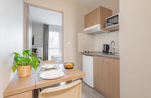 Saint-Serge Apartment | Appart'City Confort Angers