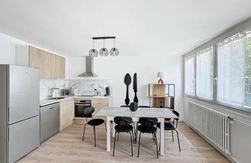 Neuilly-Plaisance Apartment | Appart cozy dans le centre-ville, 6 pers